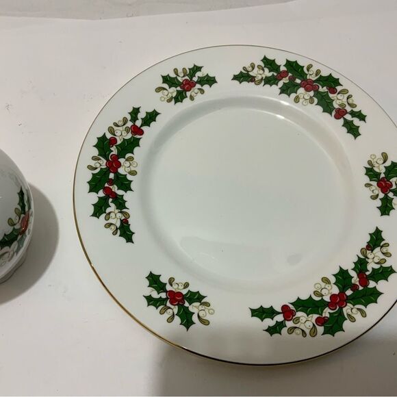 TUDOR ROSE CHINA FESTIVE GARLANDS BUD VASE & SALAD PLATE 8 1/8 ENGLAND G12 - Picture 7 of 11